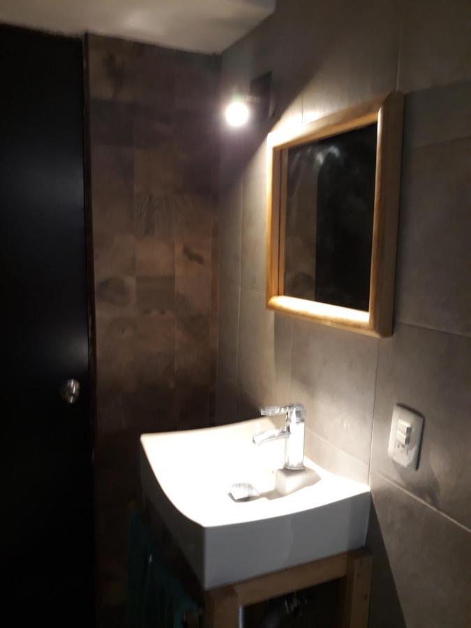 Casa Entera Solo Ti. Sencilla Y Comoda Familia, Estudios O Trabajo Apartment *